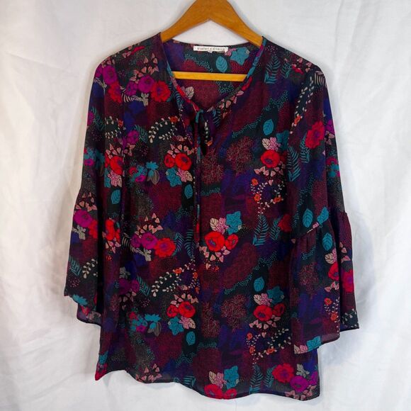 Violet & Claire Dark Floral Bell Sleeve Tie Neck Boho Peasant Blouse Size Medium - Picture 9 of 9